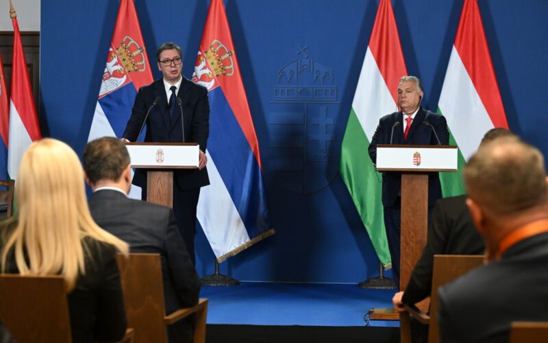 DZVM: Politički igrokaz po partituri Pastor – Vučić – Orban