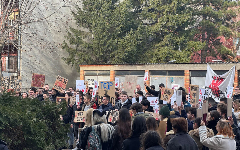 Profesori Tehničkog fakulteta u Zrenjaninu podržali studente