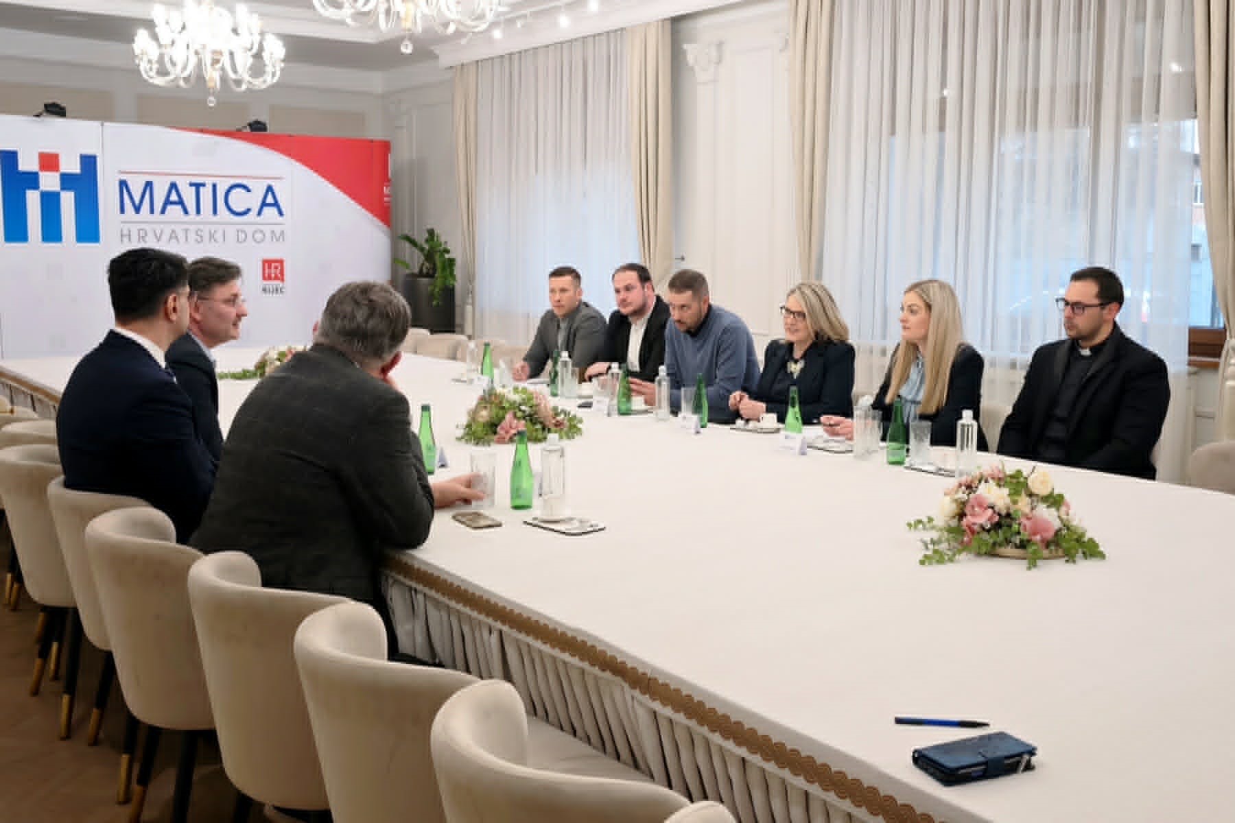 Predstavnici agencije HINA posetili Hrvatsko nacionalno vijeće